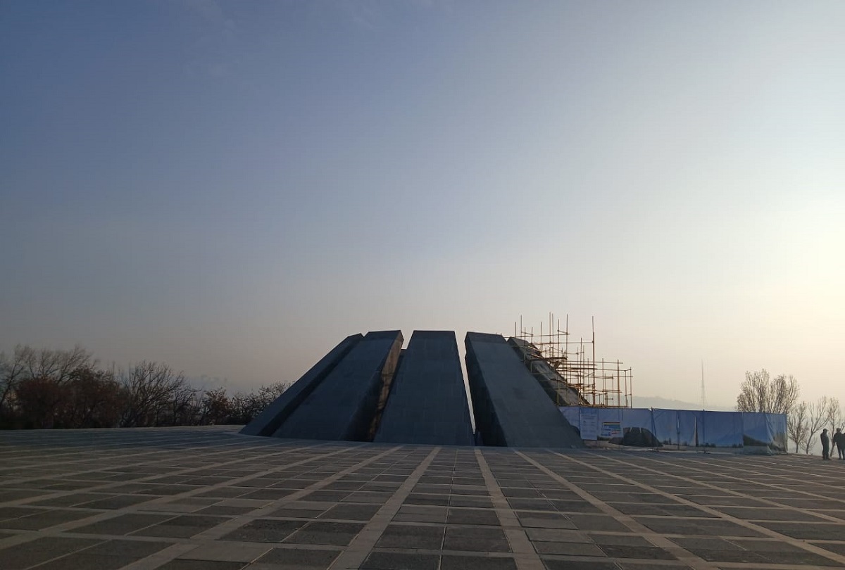 ԿԳՄՍ նախարարությանը կից գիտամեթոդական խորհրդի արտագնա նիստը՝ Հայոց ցեղասպանության հուշահամալիրի տարածքում